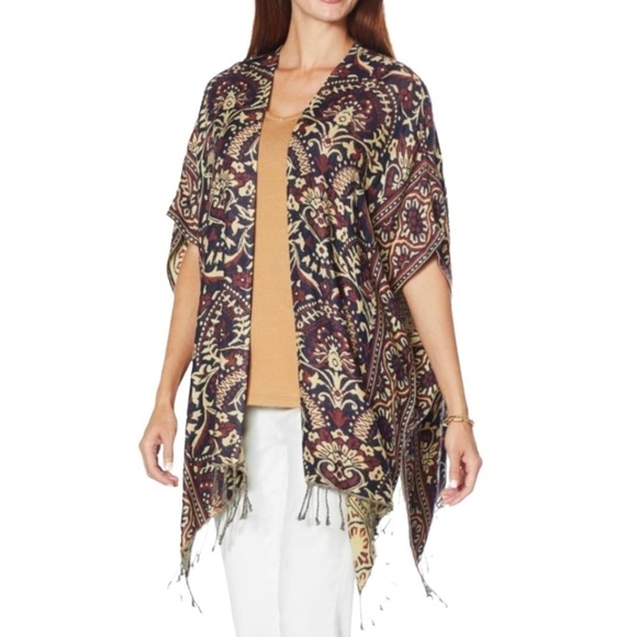 𝅺New Colleen Lopez Reversible Jacquard Ruana Neutral Scroll New NWOT - Picture 1 of 15